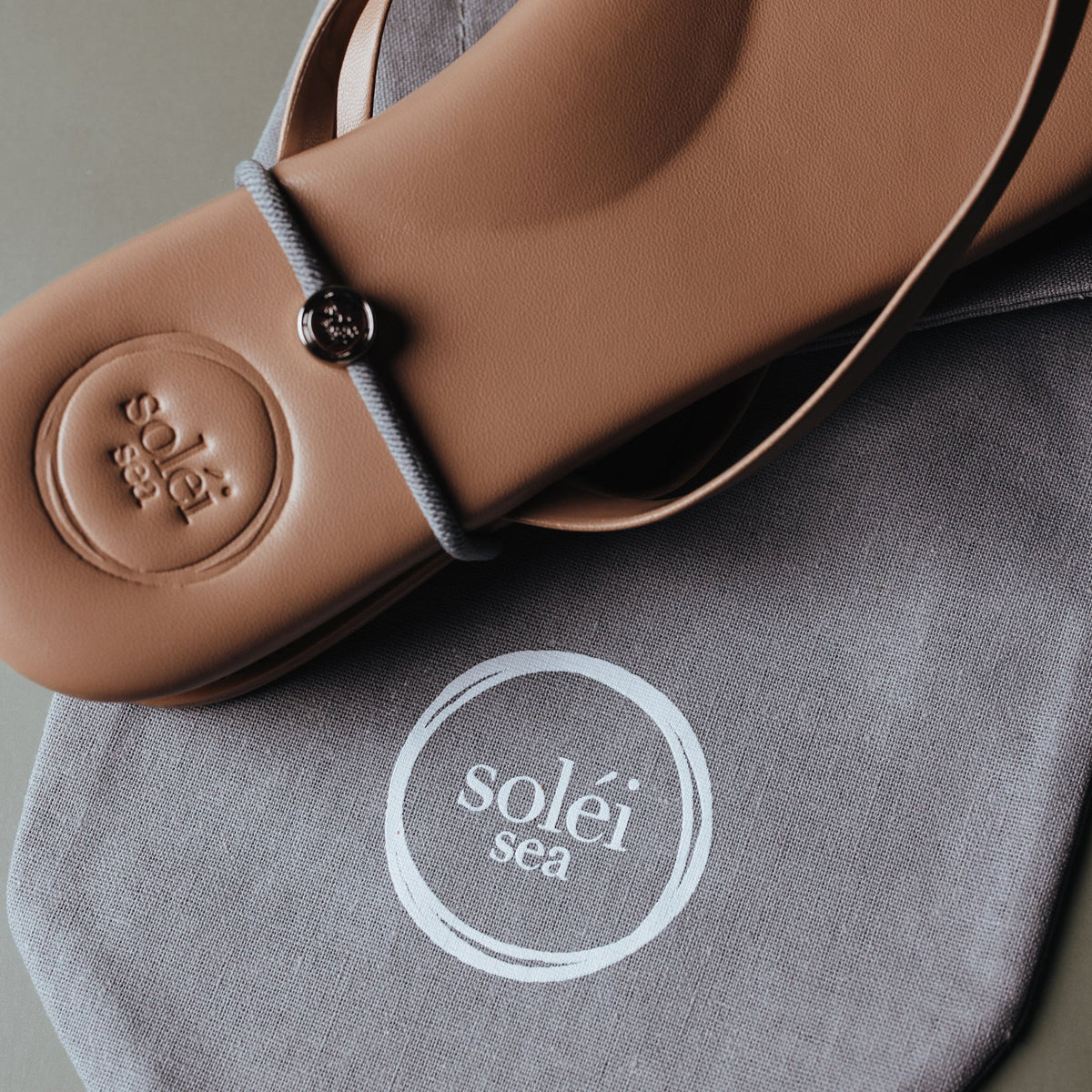 GISEL - Noir by Solei Sea